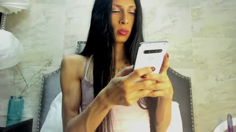 Snapshot of models_sophia chatting on 04/07/26, 07:47 Sophia online show from 04/07/26, 07:47