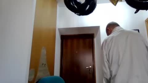 Snapshot of modesto1969 chatting on 10/16/25, 10:05 modesto1969 online show from 10/16/25, 10:05