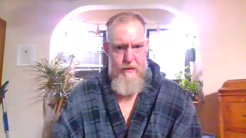 moeblick online show from 02/11/25, 12:27