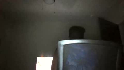 Snapshot of moed1987 chatting on 10/28/25, 04:49 Carluv99 online show from 10/28/25, 04:49