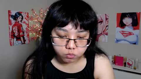 Molly online show from 10/13/25, 04:34