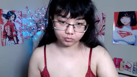 Molly online show from 11/04/25, 04:11