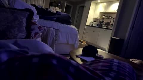 Snapshot of moethecheater7 chatting on 09/29/25, 02:27 moethecheater7 online show from 09/29/25, 02:27