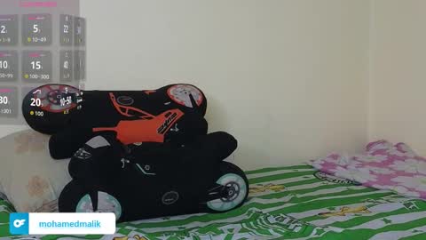 Snapshot of mohamed_malik chatting on 11/29/25, 09:29 mohamed_malik online show from 11/29/25, 09:29