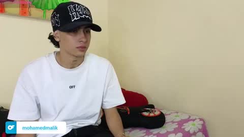 Snapshot of mohamed_malik chatting on 12/21/25, 11:39 mohamed_malik online show from 12/21/25, 11:39