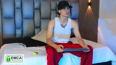 Snapshot of mohamed_malik chatting on 04/23/26, 01:24 mohamed_malik online show from 04/23/26, 01:24