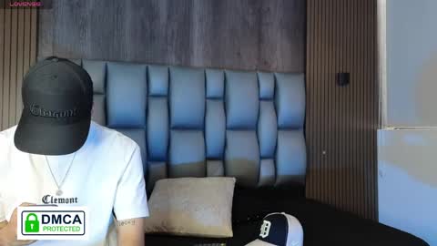 Snapshot of mohamed_malik chatting on 04/25/26, 01:36 mohamed_malik online show from 04/25/26, 01:36