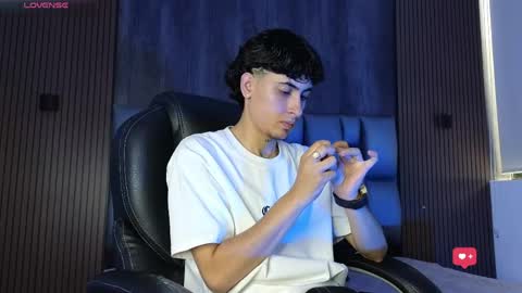 Snapshot of mohamed_malik chatting on 05/23/26, 01:59 mohamed_malik online show from 05/23/26, 01:59