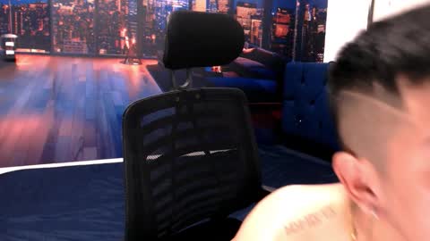 Mohamed online show from 11/18/25, 03:34