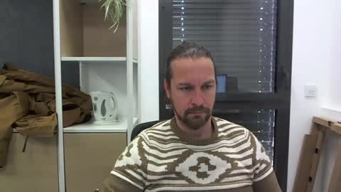 Julien online show from 02/03/25, 11:31