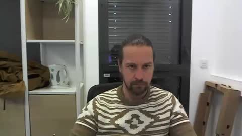 Julien online show from 02/03/25, 03:06