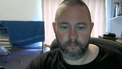 Snapshot of moistfalafel chatting on 06/14/26, 06:21 Jode online show from 06/14/26, 06:21