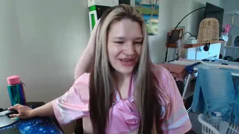 Lillin online show from 09/15/25, 10:54