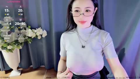 Snapshot of moli666 chatting on 12/28/24, 01:39 Alice online show from 12/28/24, 01:39