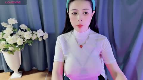 Snapshot of moli666 chatting on 01/03/25, 12:11 Alice online show from 01/03/25, 12:11