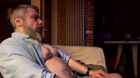 Snapshot of molitsrymale69 chatting on 11/23/25, 07:35 molitsrymale69 online show from 11/23/25, 07:35