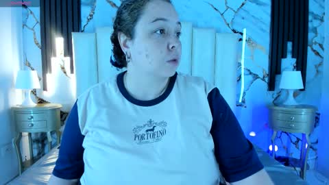 Hey Guys  Im Mollie online show from 11/13/25, 12:26