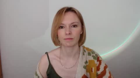 mollilove online show from 05/31/26, 07:59