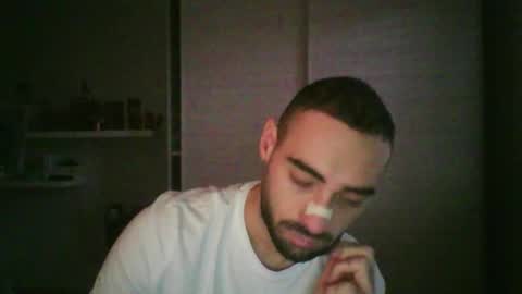 Snapshot of mollo20 chatting on 10/21/25, 01:12 mollo20 online show from 10/21/25, 01:12