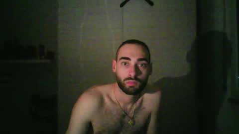 Snapshot of mollo20 chatting on 11/18/25, 10:03 mollo20 online show from 11/18/25, 10:03