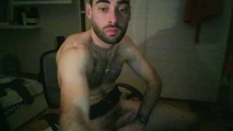 Snapshot of mollo20 chatting on 12/19/25, 08:38 mollo20 online show from 12/19/25, 08:38