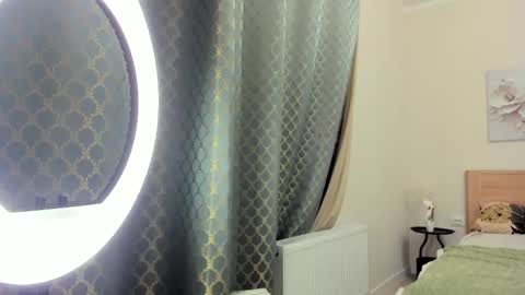 Sima online show from 12/15/25, 08:40