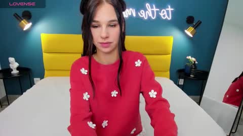 Molly  online show from 12/05/25, 01:36