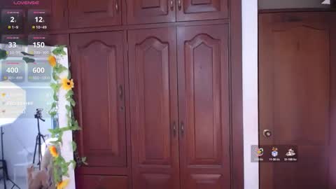 Snapshot of molly_curvyhot chatting on 09/11/25, 02:17 molly_curvyhot online show from 09/11/25, 02:17