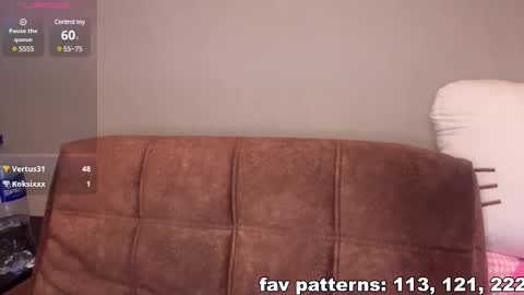 Snapshot of molly_dose chatting on 02/18/25, 08:14 Molly dose online show from 02/18/25, 08:14