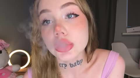 Snapshot of molly_dose chatting on 09/20/25, 03:24 Molly dose online show from 09/20/25, 03:24