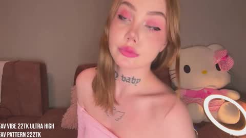 Snapshot of molly_dose chatting on 10/04/25, 03:32 Molly dose online show from 10/04/25, 03:32