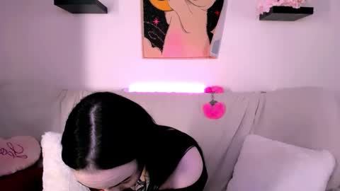 molly_kisss online show from 10/25/25, 04:31