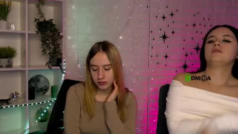 Snapshot of molly_lesser chatting on 12/18/25, 11:27 molly_lesser online show from 12/18/25, 11:27