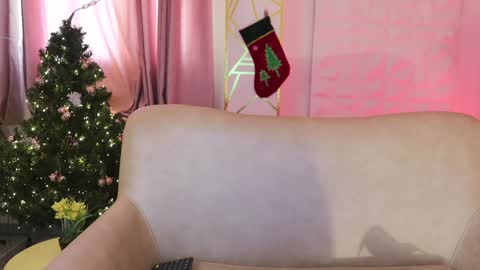   MOLLY   online show from 12/30/24, 03:35