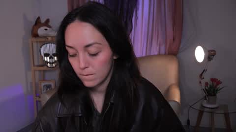 Snapshot of molly_marmalade_ chatting on 10/14/25, 02:07 MOLLY online show from 10/14/25, 02:07