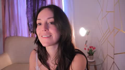 Snapshot of molly_marmalade_ chatting on 10/15/25, 01:33 MOLLY online show from 10/15/25, 01:33