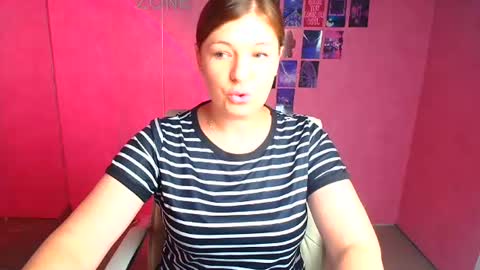 Molly online show from 07/26/26, 11:50