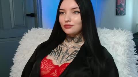 Snapshot of molly_montanaaa chatting on 03/07/26, 09:17 Lina online show from 03/07/26, 09:17