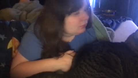 Snapshot of molly_moons chatting on 10/28/25, 06:54 molly_moons online show from 10/28/25, 06:54