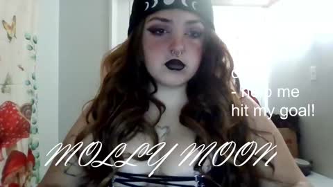 Snapshot of molly_moonxxx chatting on 11/25/25, 03:12 molly_moonxxx online show from 11/25/25, 03:12