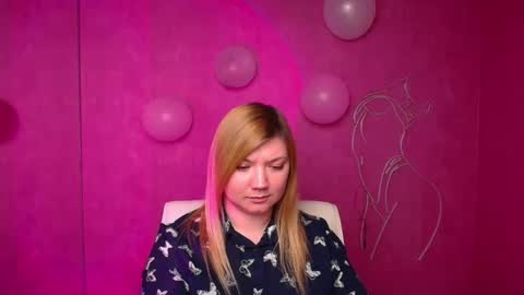 Molly online show from 02/18/25, 03:32