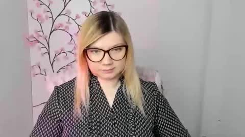 Snapshot of molly_moree chatting on 01/10/26, 12:51 Molly online show from 01/10/26, 12:51