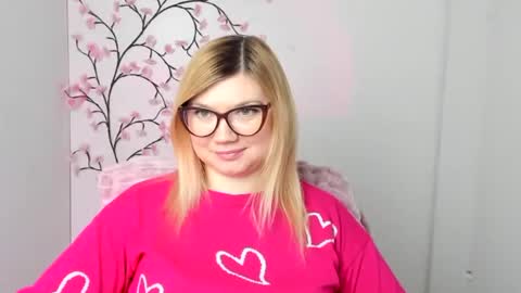 Snapshot of molly_moree chatting on 02/10/26, 12:42 Molly online show from 02/10/26, 12:42