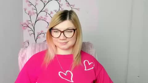 Snapshot of molly_moree chatting on 03/11/26, 12:44 Molly online show from 03/11/26, 12:44