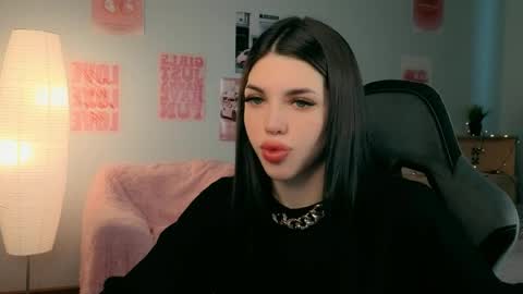 Snapshot of molly_rettyy chatting on 05/02/26, 04:06 Molly online show from 05/02/26, 04:06