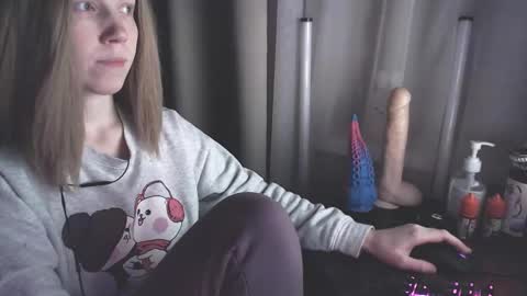 I have new photos come and see with love Molly online show from 01/08/25, 12:38