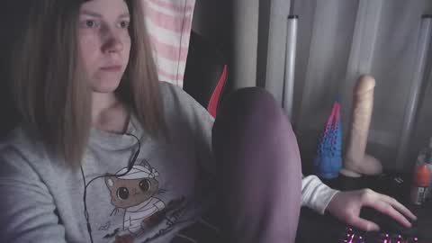 I have new photos come and see with love Molly online show from 01/10/25, 12:38