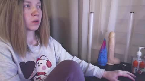 I have new photos come and see with love Molly online show from 01/11/25, 06:23