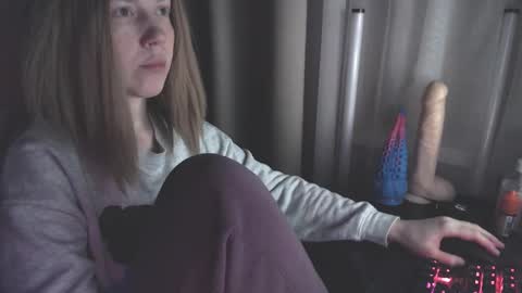 I have new photos come and see with love Molly online show from 01/11/25, 09:25