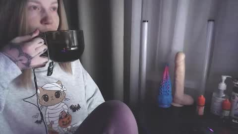 I have new photos come and see with love Molly online show from 01/13/25, 11:27